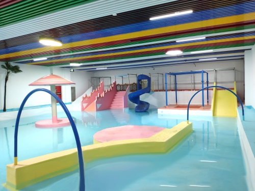 室內(nèi)水上樂園設(shè)備廠商這樣選擇不踩坑